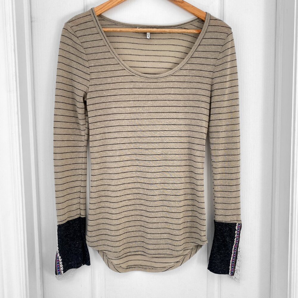 BKE Beige Striped Long Sleeve Tee with Lace Cuff Detail - 🎥 Umbrella Academy
